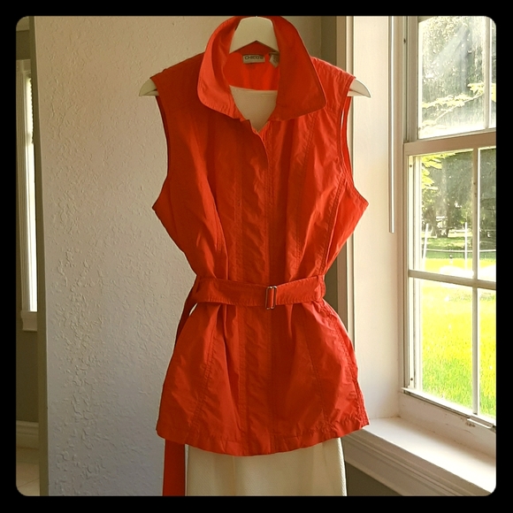 Light Vest - Picture 1 of 13